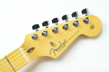 American Professional II Stratocaster - Miami Blue